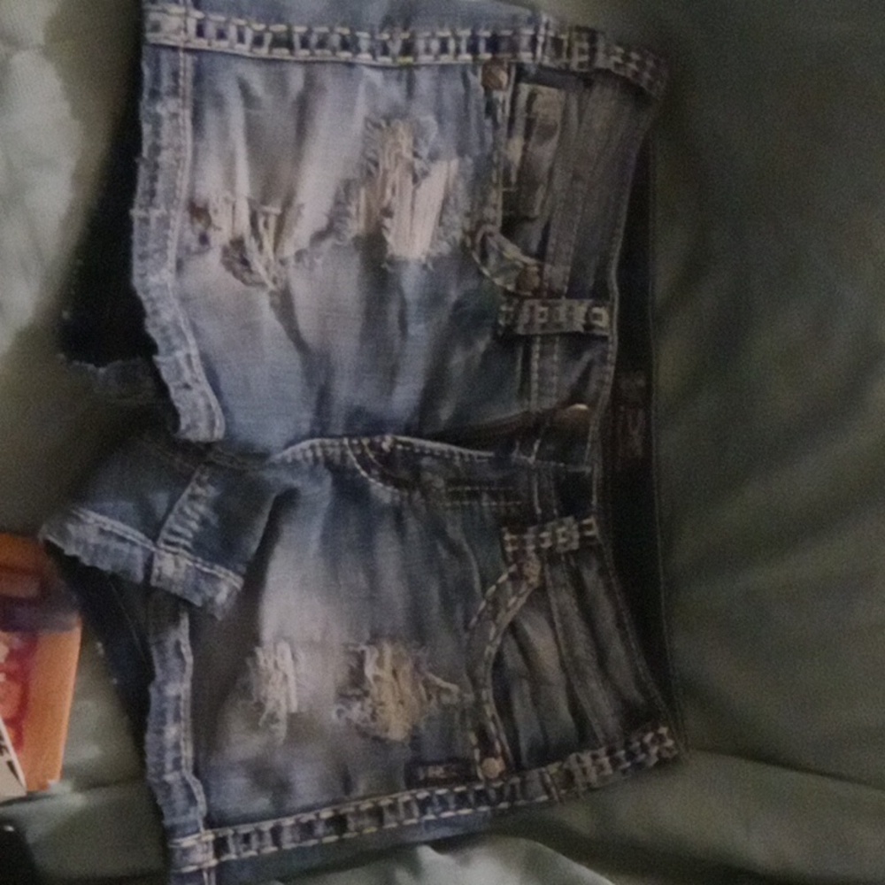 Silver jean shorts size 28 r